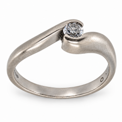 Pre Owned 18ct White Gold Diamond Solitaire Ring ZC43